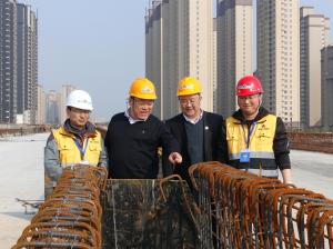 集团公司高管层巡视洛阳在建工程